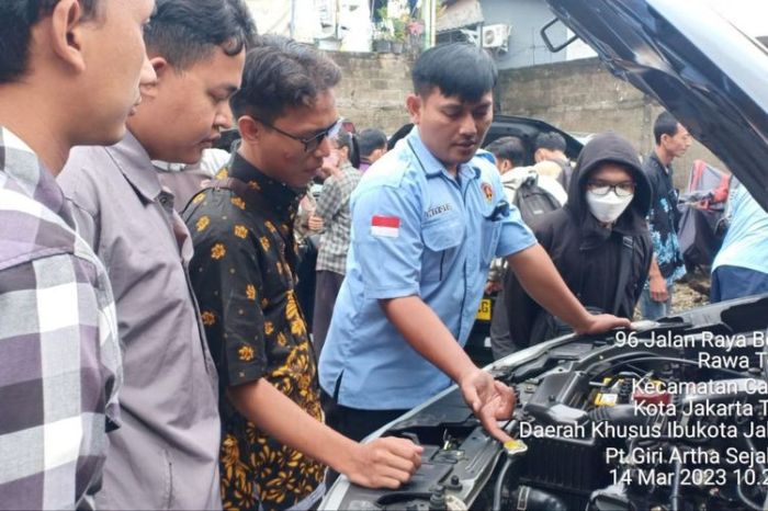 Pelatihan mengemudi untuk SIM