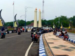 SIM Keliling Alun-Alun Kabupaten Sampang