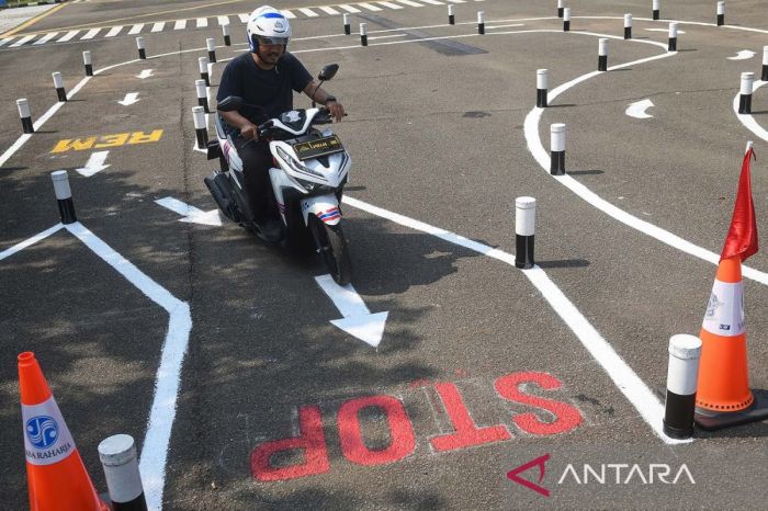 SIM Keliling Area Parkir Superindo Tebing Tinggi