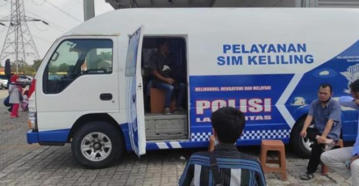 SIM Keliling Area Parkir Lotte Mart Tangerang