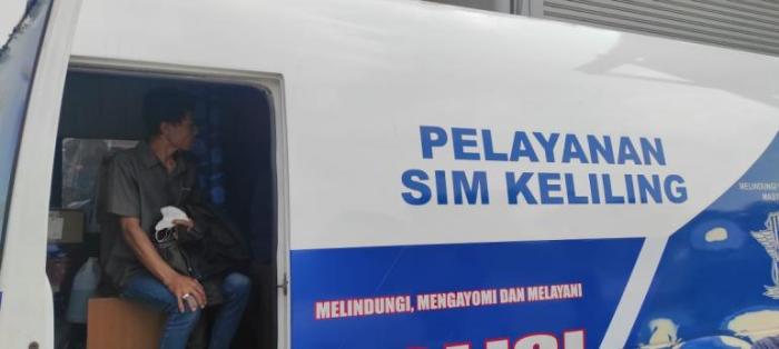 SIM Keliling Area Parkir Giant Bukittinggi